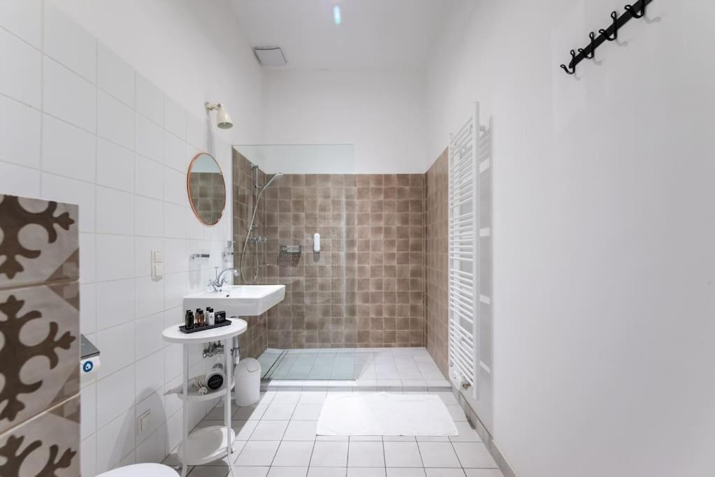 Sleek 1Br Flat Near Center By Hm Lejlighed Wien Eksteriør billede