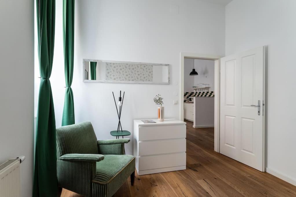 Sleek 1Br Flat Near Center By Hm Lejlighed Wien Eksteriør billede